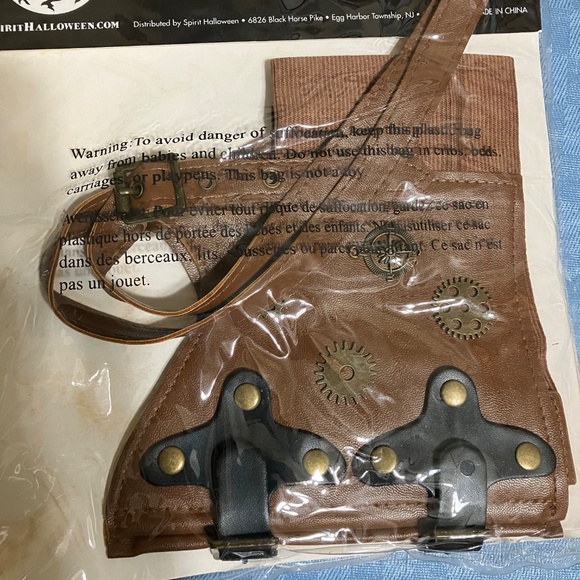 WAIST CINCHER BELT, BROWN & BLACK VEGAN LEATHER WITH BRASS EMBELLISHMENTS NWOT - Picture 3 of 5